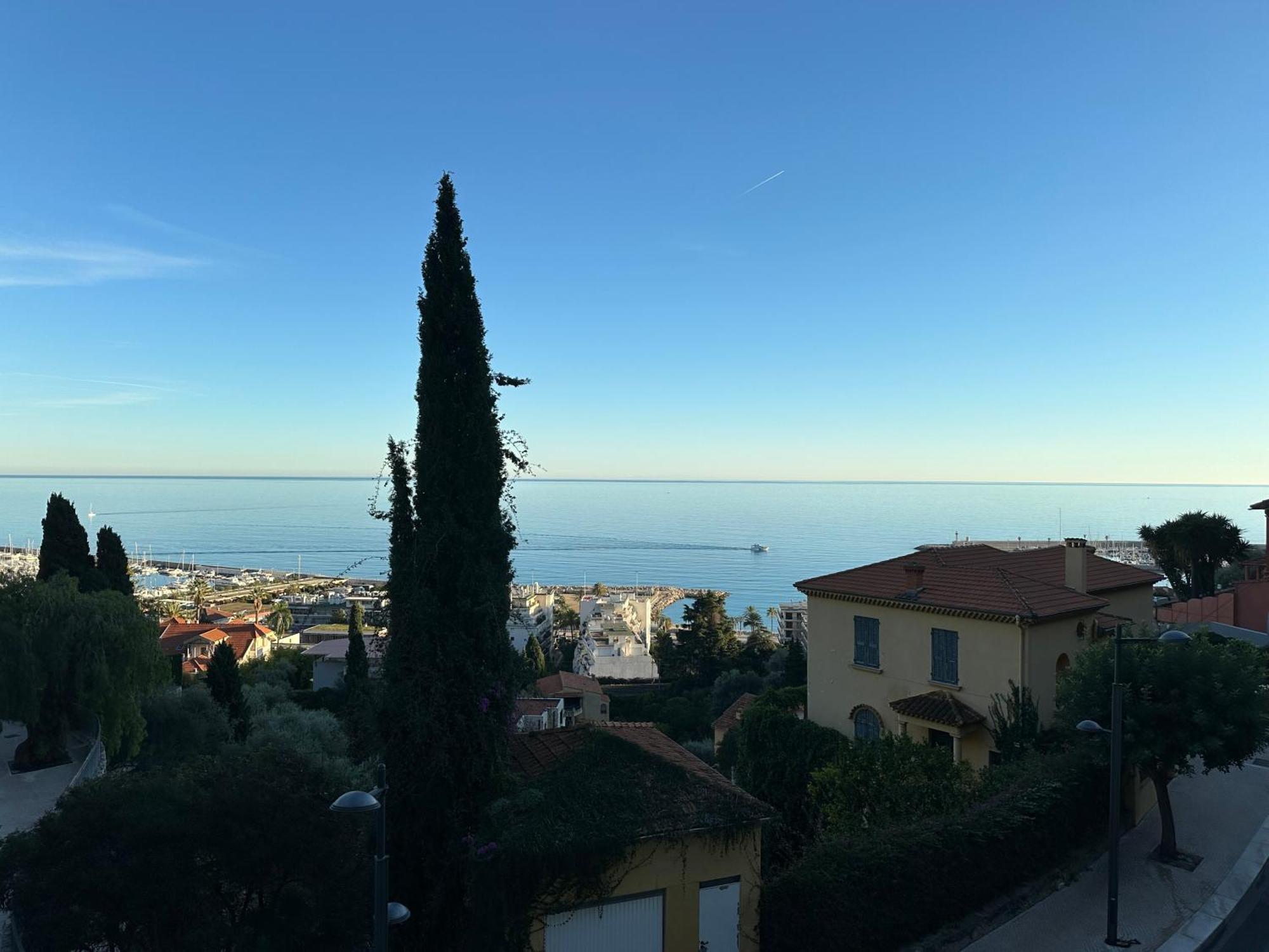 Le Vigia-Vue Mer-Terrasse-Climatisation-Parking Menton Bagian luar foto
